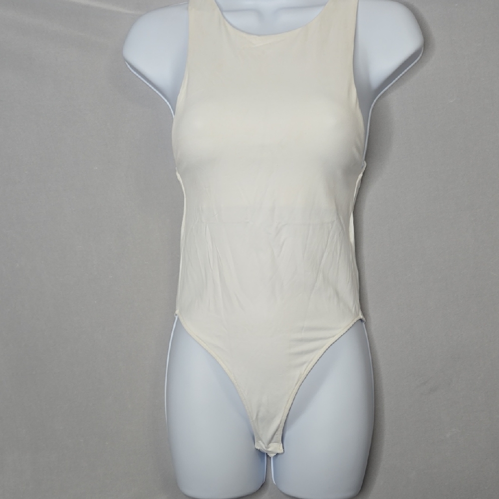 Zara Polymaide Chic White Sleeveless Bodysuit Size Small With Crew Neck
